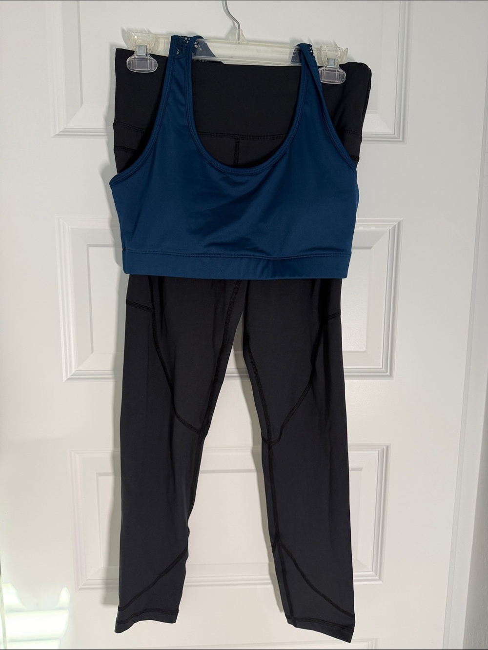 ZYIA Teal Scoop Sports Bra with Black Leggings